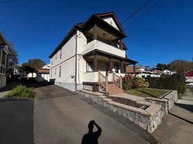 Charming 2-Bedroom First Floor Apartment in Desirable Neighborhood, 2 br / 1.0 ba, $1790