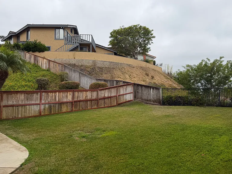 6833 Urubu St — Photo 63