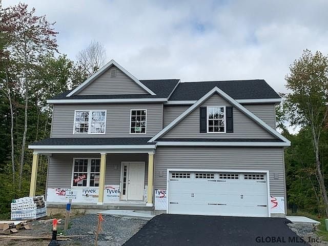 1st image of 10 Tamarack St
