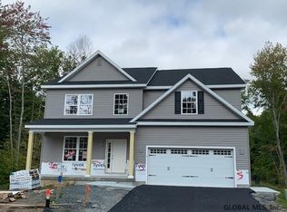 10 Tamarack St, Ballston Lake, NY 12019