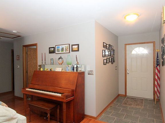 2nd image of 1356 Wood Dr