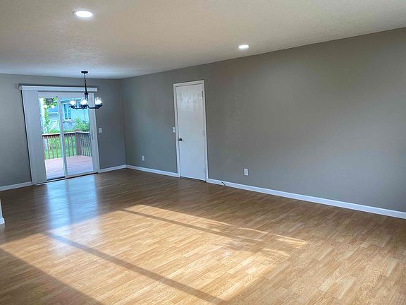 3rd image of 6528 Kelling St