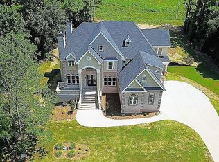 520 Lake Front Dr, Lilburn, GA 30047