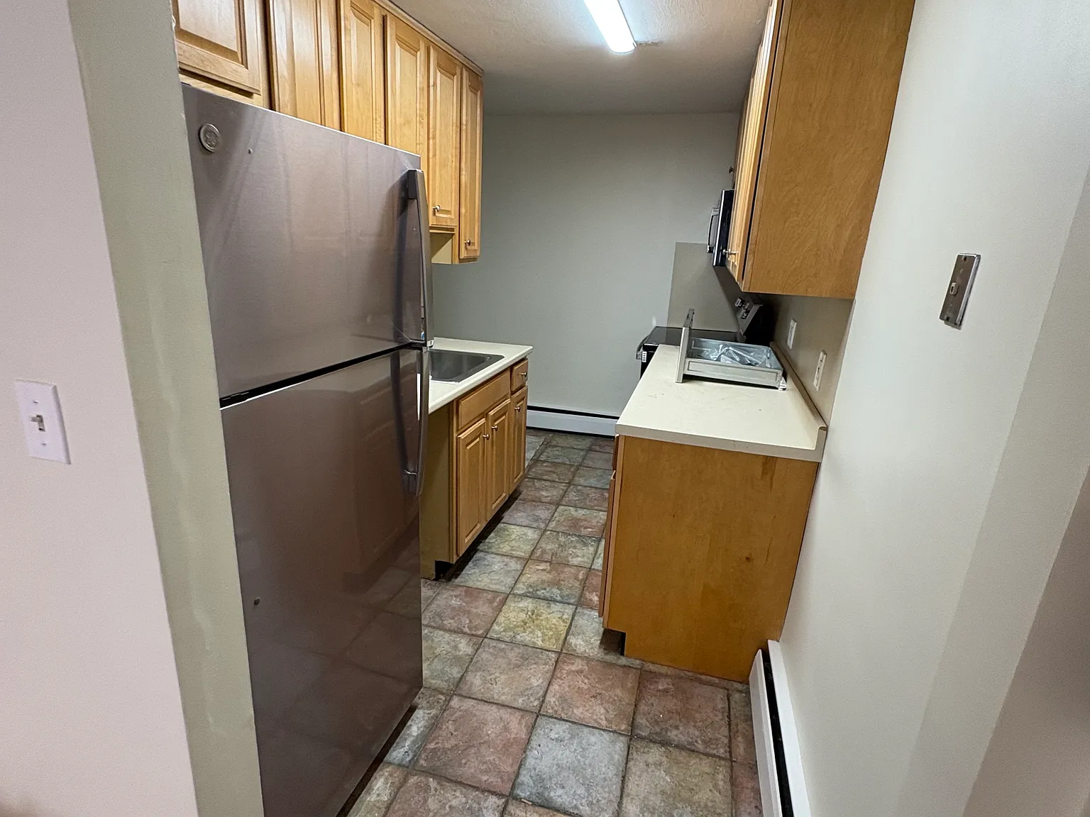 2 bed, 9999 sqft, $3,100 — Photo 2