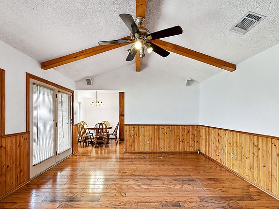 2nd image of 3826 Pendleton Ct