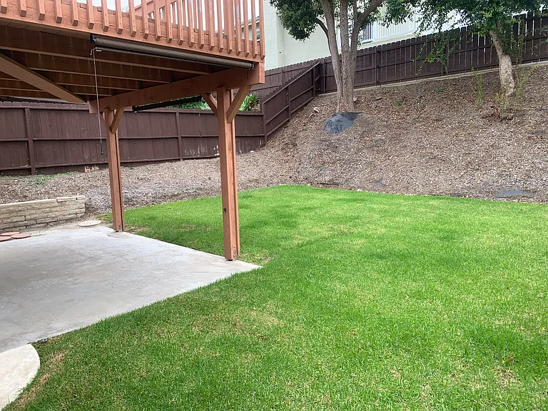 2639 Luciernaga St — Photo 11