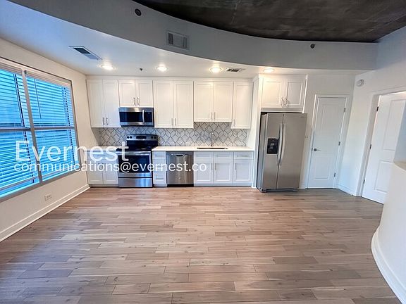 2nd image of 250 Pharr Rd #204