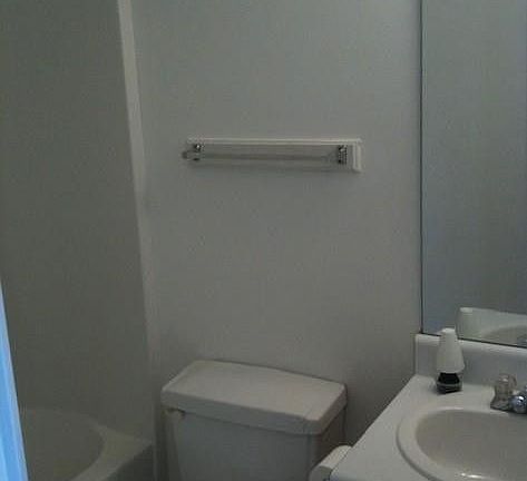 2nd image of 400 Rosehip Ln #B