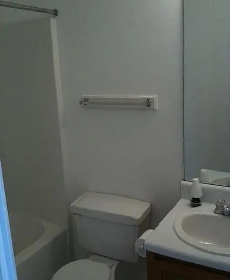 400 Rosehip Ln #C — Photo 6