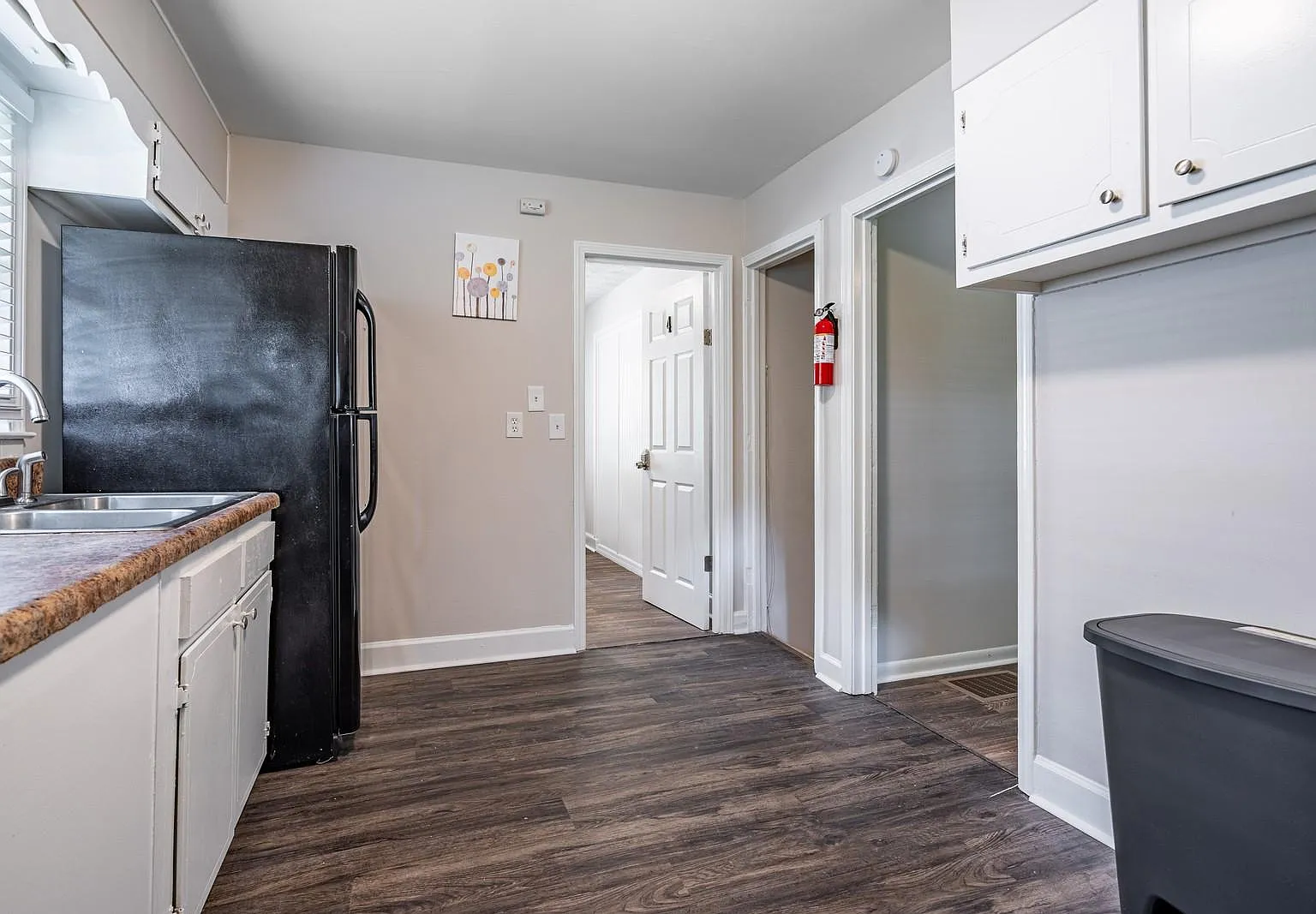 4 bed, 3.0 bath, 2040 sqft, $745 — Photo 4