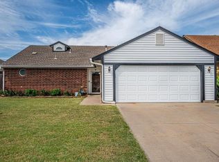1709 Shannon Dr, Midwest City, OK 73130