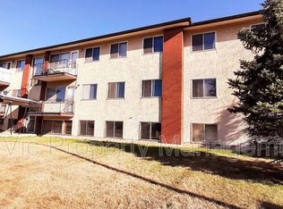 5104 94b Ave NW, Edmonton, AB T6B 0Z2