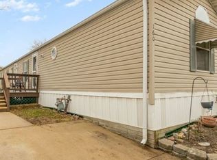 160 Carriage Ln, Chicago Heights, IL 60411