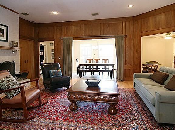 2nd image of 6827 Robin Willow Ct