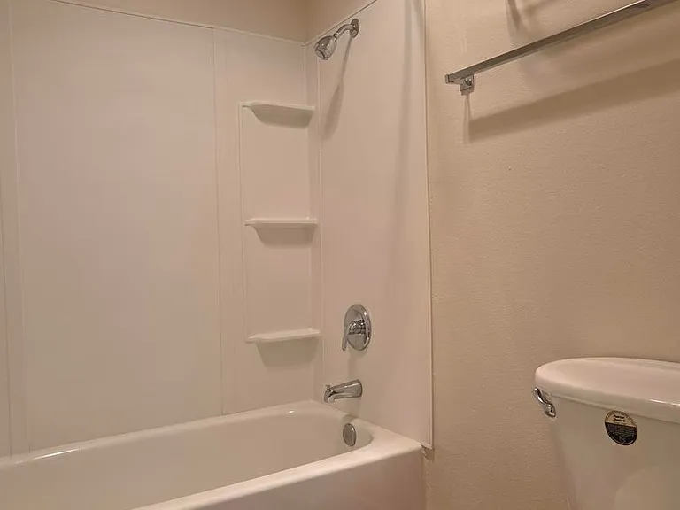 First Hill Apartments — Photo 17