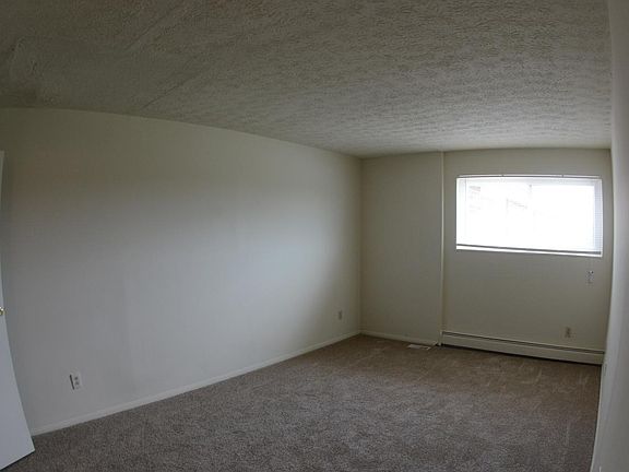 3rd image of 2416 Woodhill Dr