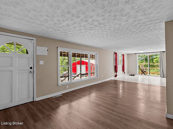 2nd image of 545 S Sanders Ln