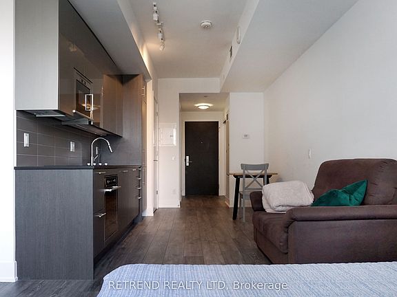 4th image of 403 Church St #2206