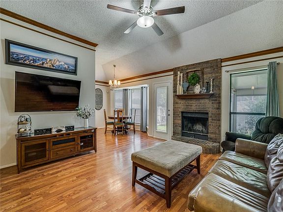 4th image of 10213 Maverick Dr