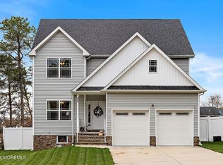 184 5th Ave, Toms River, NJ 08757