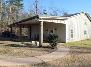 775 Plantation Dr, Sandersville, GA 31082