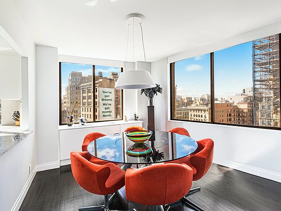 2nd image of 5 E 22nd St APT 20D