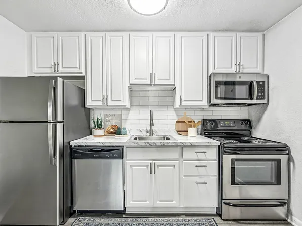 Liv at Winter Park Apartment Homes