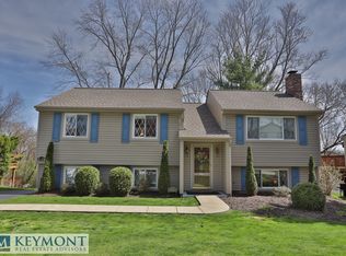 2630 Fox Chase Ct, Bridgeville, PA 15017
