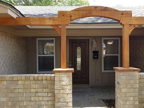 2nd image of 2324 Monett Dr