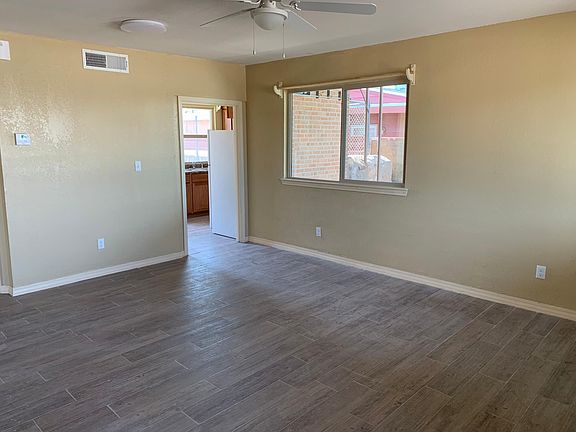 4th image of 1312 Zuni Pl
