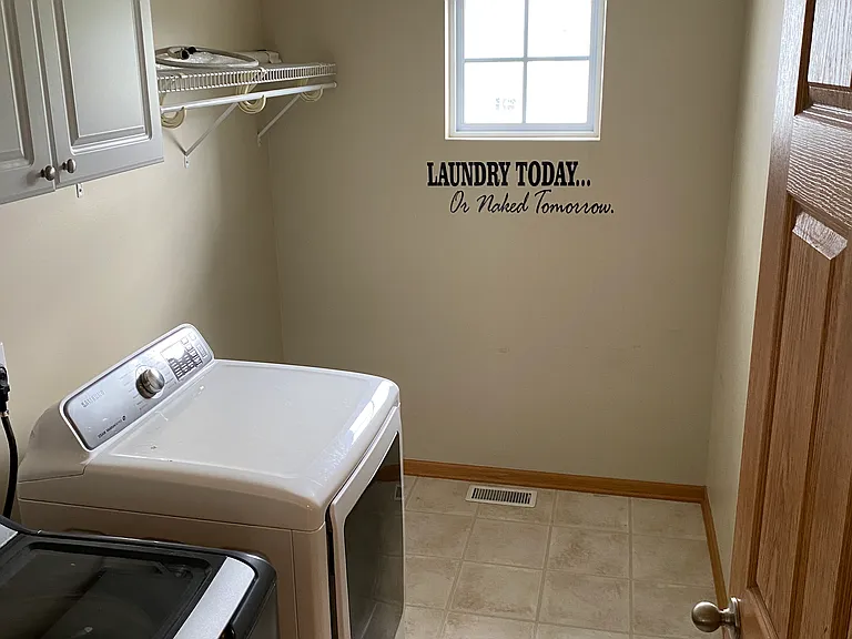 2210 Walnut Creek Dr — Photo 20