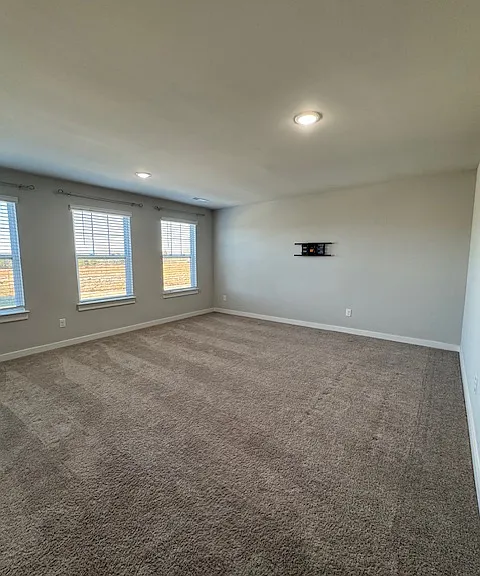 281 Casper Dr — Photo 12