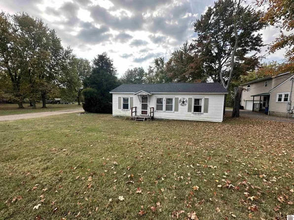 573 Kentucky Ave, Kevil, KY 42053