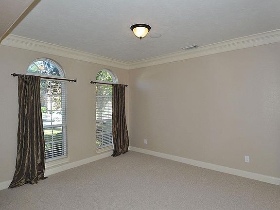 5th image of 2918 Summit Rock Way