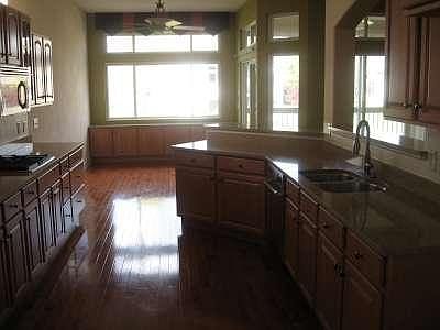 4th image of 8388 Poppy Ln