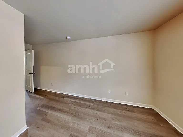 491 Twain Cir SE — Photo 18