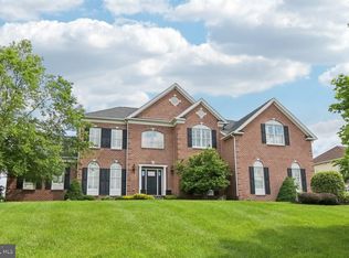 260 Jane Chapman Dr E, Newtown, PA 18940