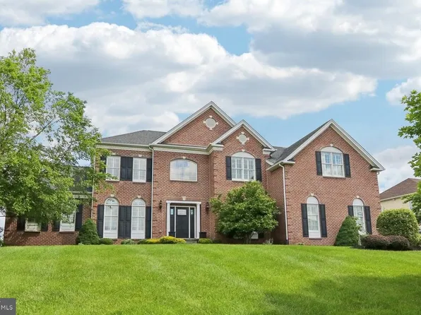 260 Jane Chapman Dr E, Newtown, PA 18940