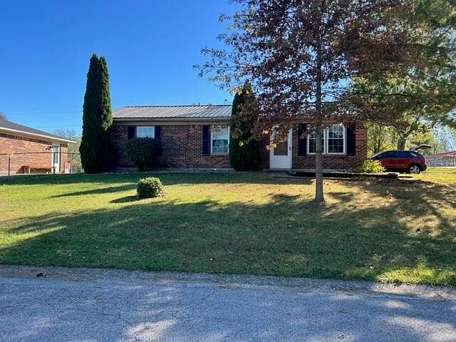 1st image of 114 Jonathan Dr