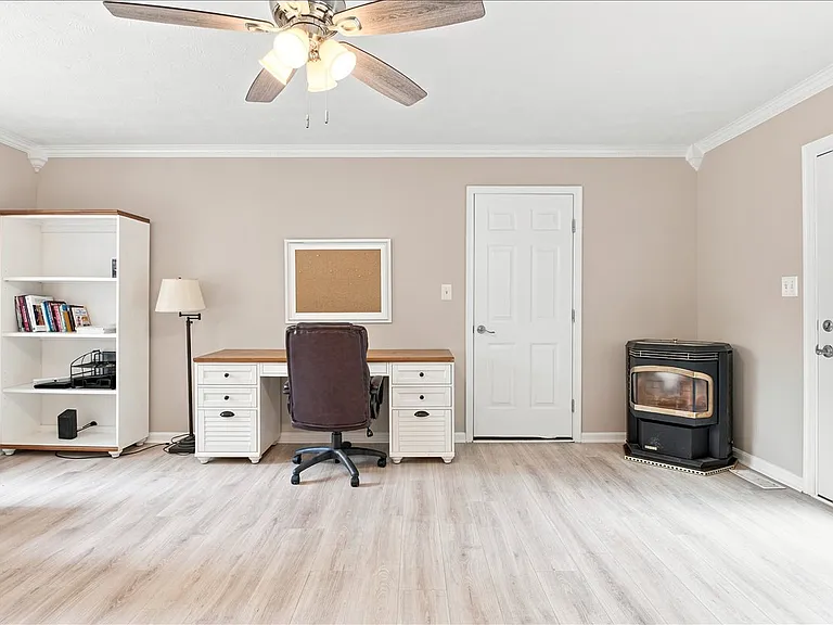111 Launchris Dr — Photo 21