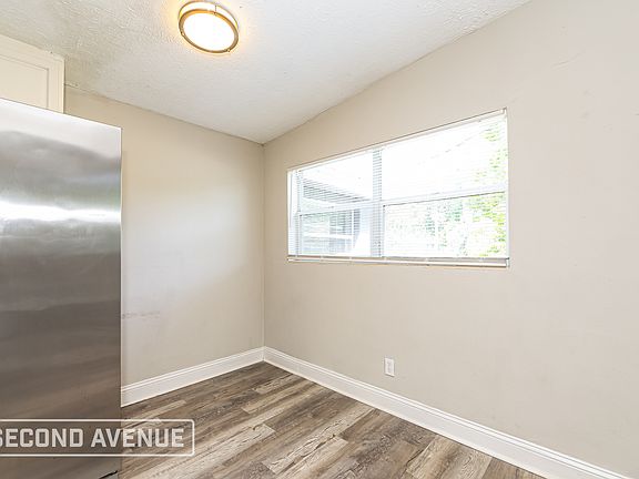 5th image of 4144 Katanga Dr N