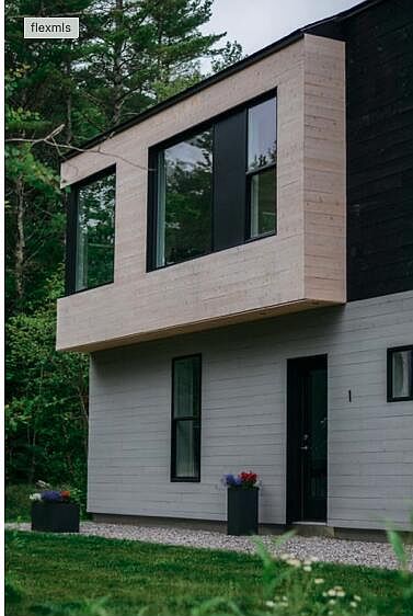 1st image of 1 Cairn Hill Road