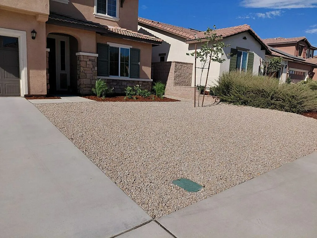 5 bed, 2537 sqft, $8,150 — Photo 3
