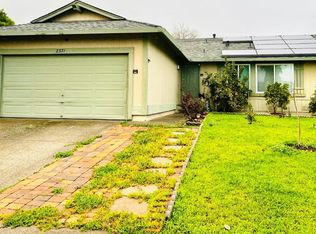 2371 Valley West Dr, Santa Rosa, CA 95401