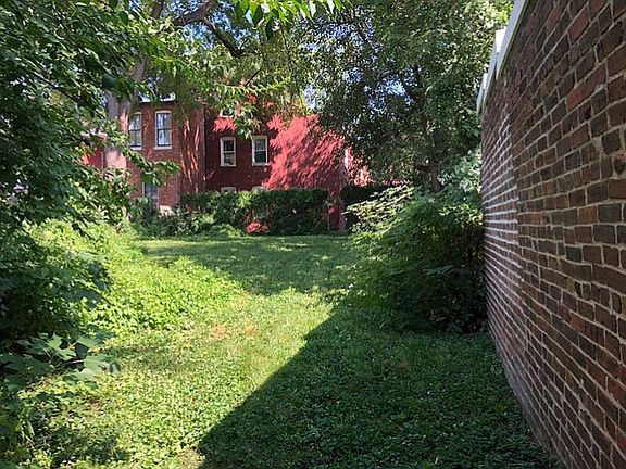 4th image of 2711-2713 Indiana Ave