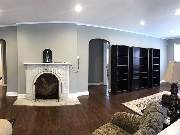 4th image of 240 Hudson Ave