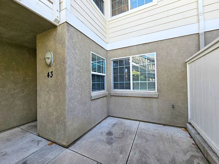 Citrus Court Apartments — Photo 88