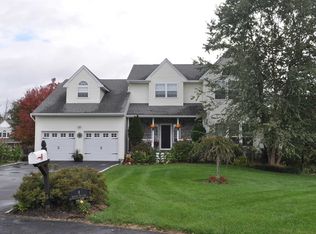 9 Balsam Fir Loop, Wappingers Falls, NY