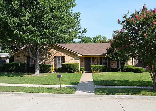 1st image of 2107 Linda Ln