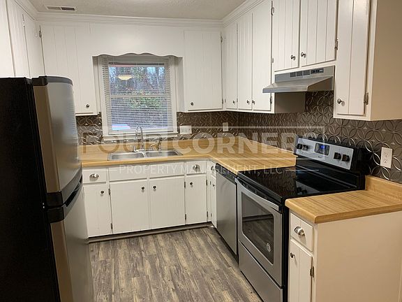 4th image of 1111 Birchcrest Dr APT E
